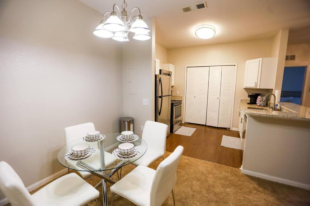 Lux 2Bd 2Ba Minutes From The Water Lejlighed Pensacola Eksteriør billede